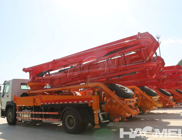 concrete boom pump